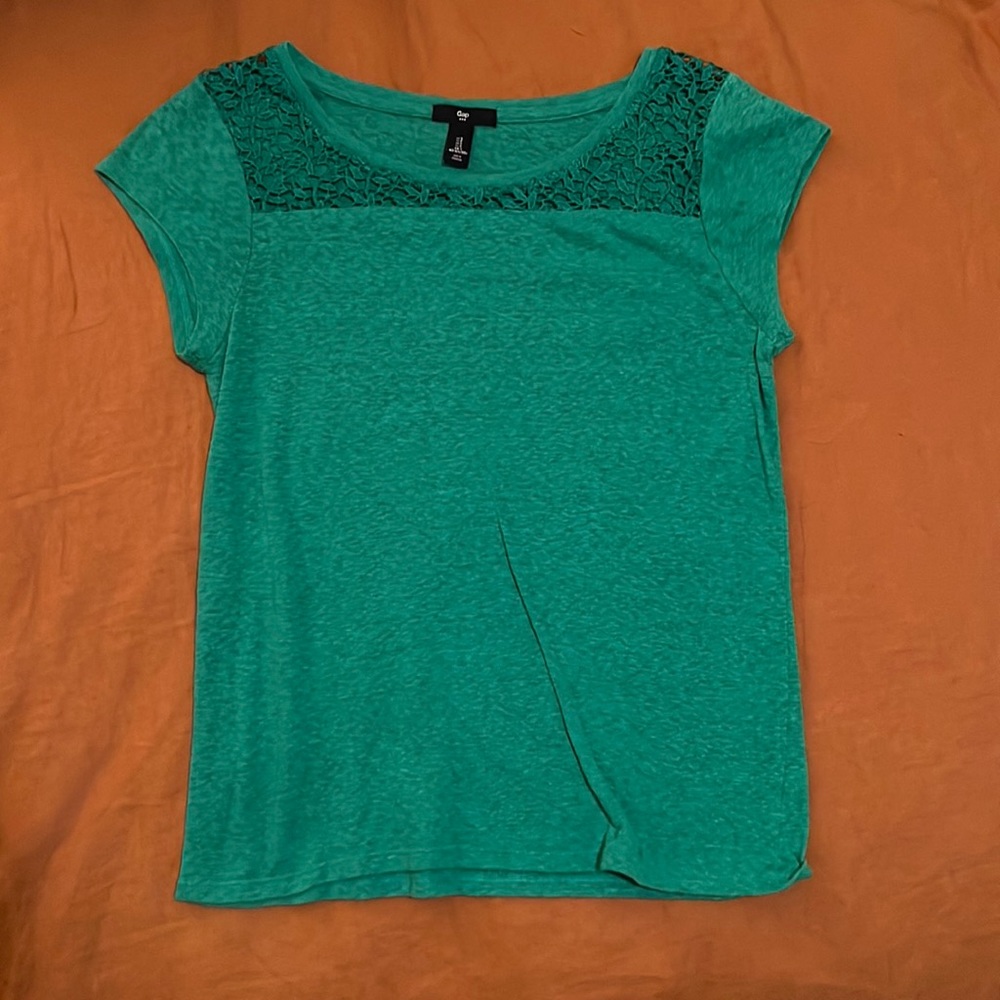 GAP, lace top tee shirt sleeve